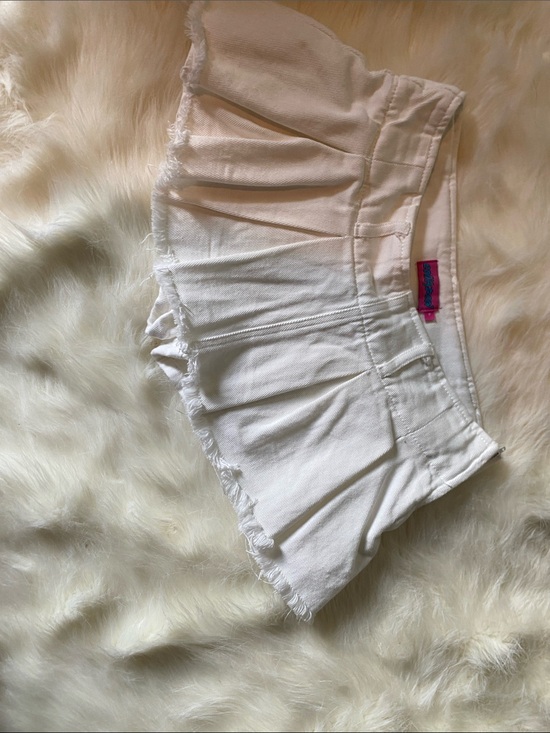 Edikted Pants - Edikted White Pleated Mini Skort with Frayed Hem